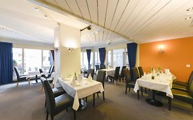 City Hotel Brunnen 4*